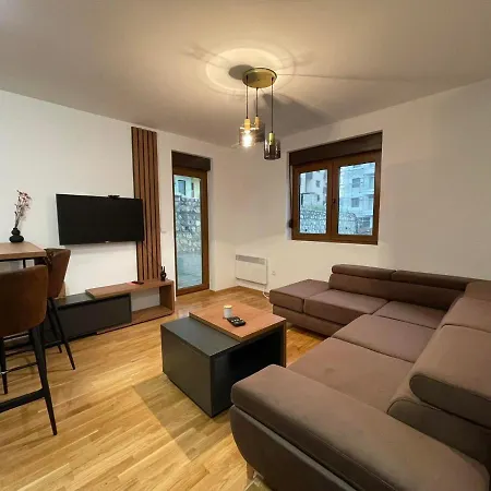 Lux Bojovic Zlatibor