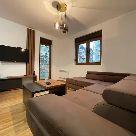 Apartmán Lux Bojovic *